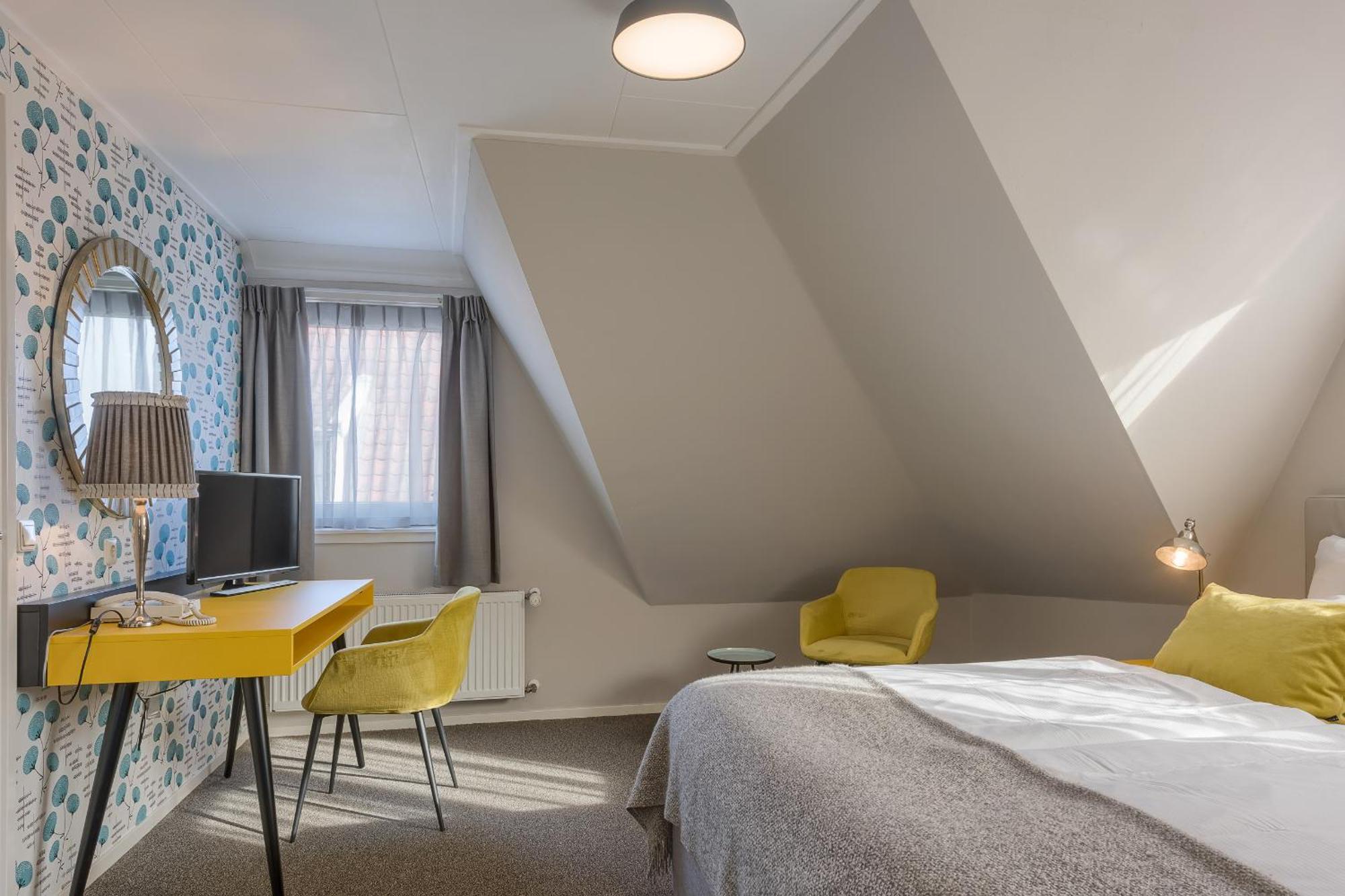 Hotel Op Diek Den Hoorn  Bagian luar foto